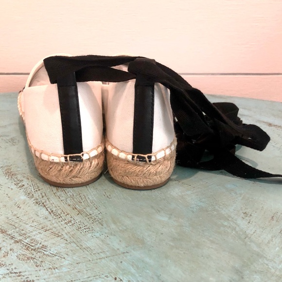 NWT J. Crew Classic Ankle Tie Espadrille Ivory and Black Shoe Flats Size 7.5 - Picture 5 of 9
